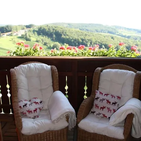 Ferienhaus Kellerstöckl Am Rosenberg *